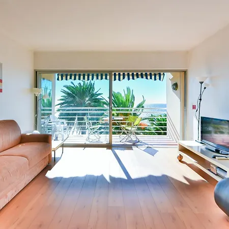 Apartment La Belle Vue Avec Joli Balcon Et Parking, A Cote Des Plages Et Du Centre-ville Cannes